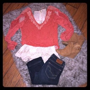 Gimmicks Cold shoulder shirt and layering Tank